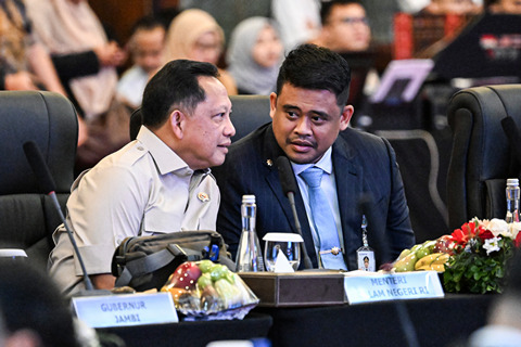 Mendagri Apresiasi Inisiatif Bobby Satukan 10 Gubernur se-Sumatera Perkuat Kolaborasi Pembangunan