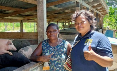 Suka Melayani Masyarakat, Maria Munthe, Wanita Asal Batak Fasih Bahasa Dani