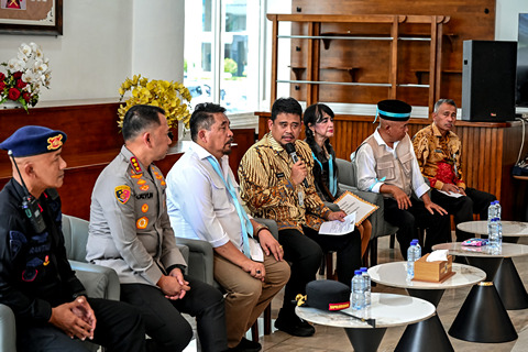 Terima Pendukung MBG, Bobby Nasution Siap Teruskan Aspirasi Masyarakat Sumut ke Presiden Prabowo