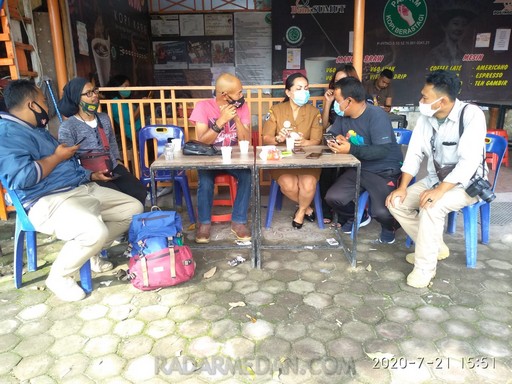 Antisipasi Penularan Covid-19, Puskesmas Berastagi Gunakan Baju Hamzat Saat Layani Pasien