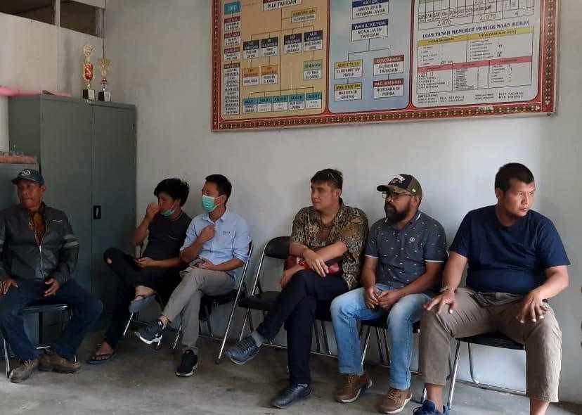 Dua TKA Asal Singapore Pekerja di Karo Dipulangkan Kades Kandibata 