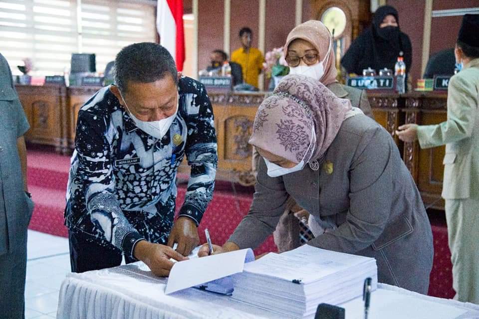 Wakil Bupati Labuhanbatu Sampaikan Nota Keuangan Rancangan P-APBD TA 2021