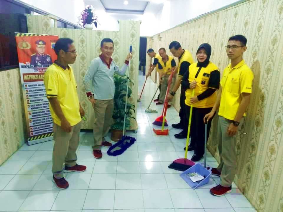 Antisipasi Virus Corona, Kapoda Ajak Personil Jaga Kebersihan Lingkungan