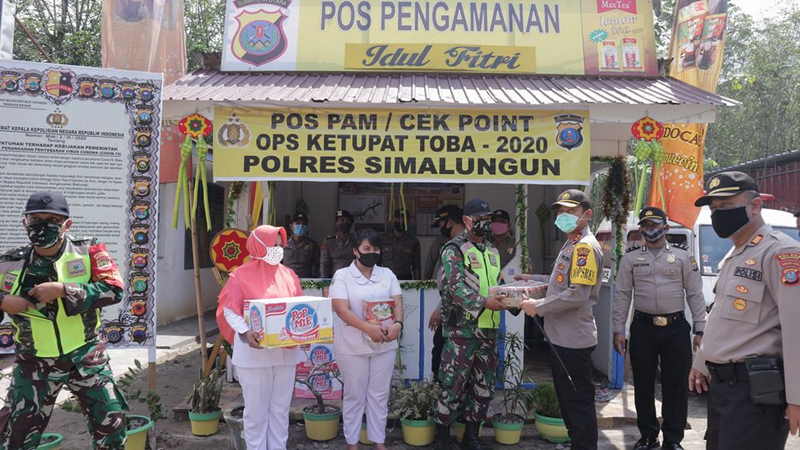Kapolres Simalungun Sambangi Chek Point Simpang Dolok Merangir Antisipasi Pemudik