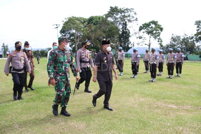Bupati Taput Hadiri Gelar Pasukan Pengamanan Operasi Toba 2021 di Lapangan Tangsi Tarutung