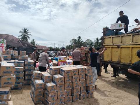 Posko Aman Nusa II Distribusikan Bantuan ke Aek Ngadol, Huta Godang, dan Garoga