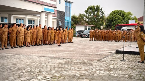 Apel Gabungan, Bupati Taput Tekankan Perubahan Mental Kerja ASN dan Penguatan Pelayanan Publik