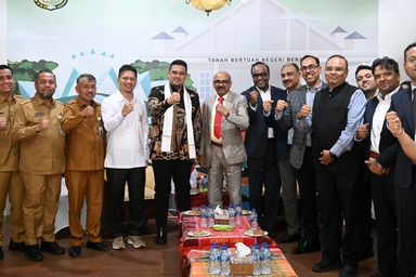 Audiensi_bersama_Delegaai_konsul_Bisnis_iNdia-7.jpg