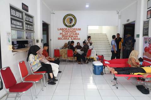 Bidlabfor Polda Sumut Peringati HUT ke-72 Labfor Polri dengan Bakti Sosial dan Donor Darah