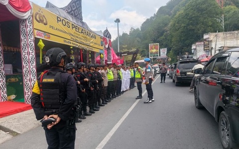 BRIMOB_SIAGA_PARAPAT.jpg