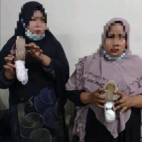 2 Emak-emak Penumpang Lion Air Selundupkan Sabu 1,3 Kg di Sol Sepatu