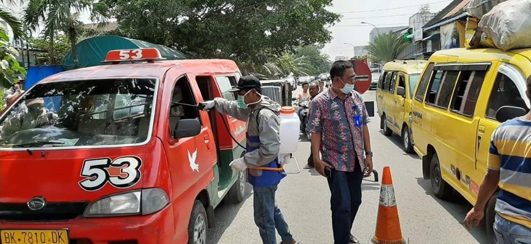 Tekan Penyebaran Covid-19, Pemko Medan Terus Semprotkan Disinfektan 