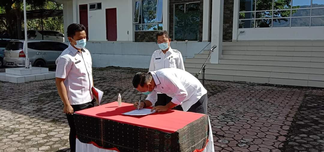 Janji Netral di Pilkada, ASN Samosir Tandatangani Ikrar