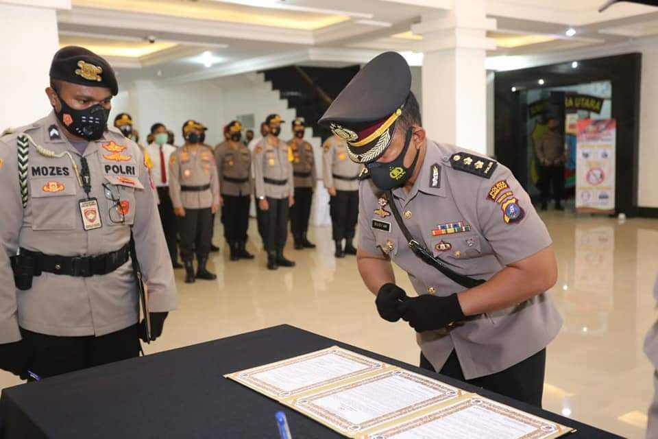 Kapolda Sumut Pimpin Sertijab Kapolres Humbang Hasundutan 