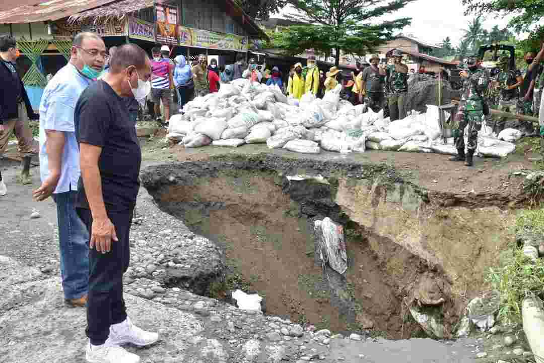 Kembali Tinjau Perumahan Warga Gubernur Edy Pastikan Pembenahan Pasca Banjir Lancar