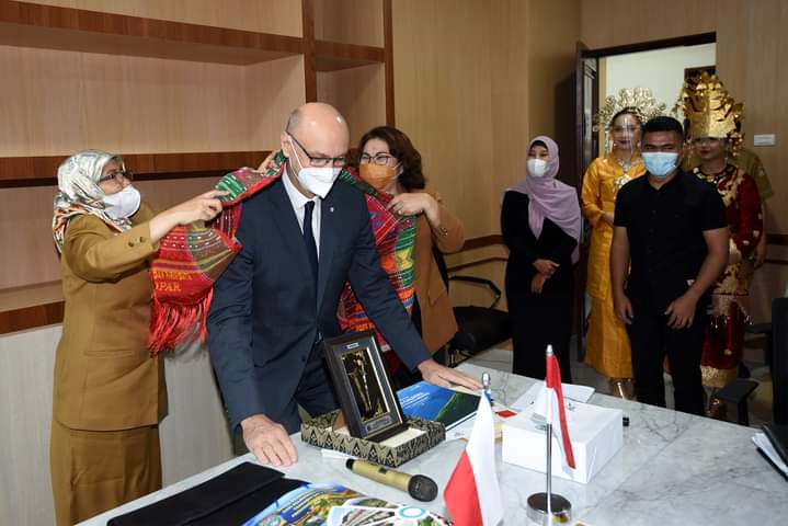 Dubes Ceko Kagumi Keindahan Pariwisata di Sumut