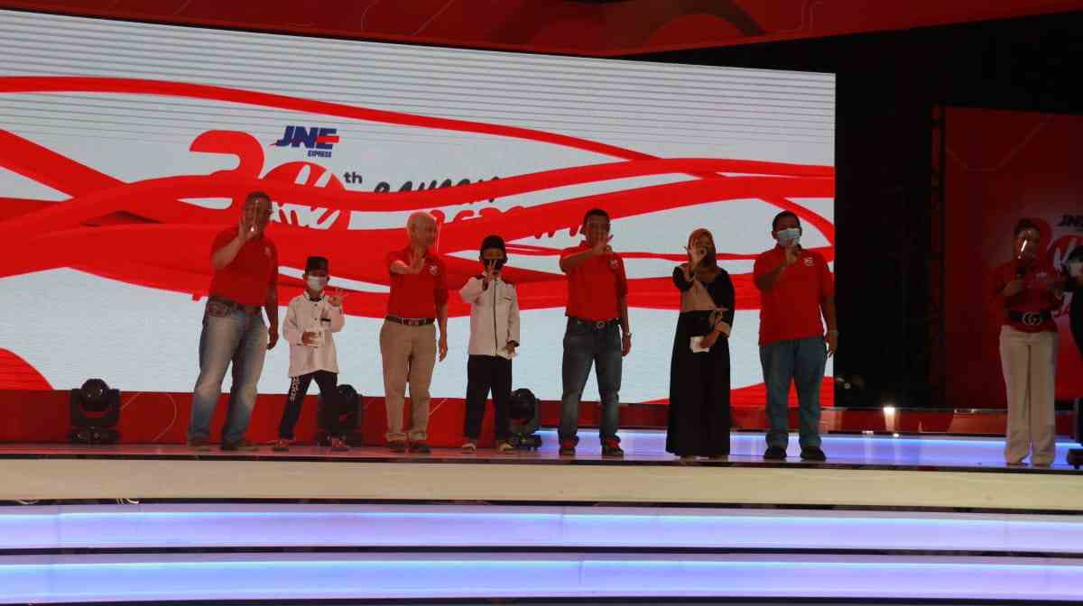 30 Tahun Bahagia Bersama untuk Memberi, JNE Menyantuni dan Menyayangi Sesama