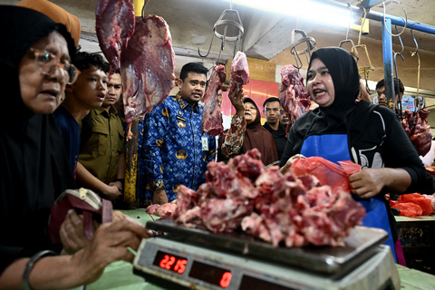 Jelang Lebaran, Gubernur Bobby Nasution Pastikan Stok Bahan Pokok Sumut Aman dan Harga Stabil