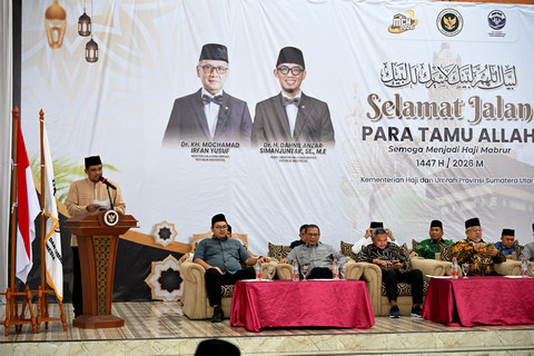 Lepas Keberangkatan Kloter 2 Haji Asal Langkat,  Bobby Nasution Tekankan Kebersamaan dan Kekompakan