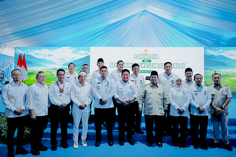 Gubernur Sumut  Bobby Nasution Terima Satya Lencana Wirakarya dari Presiden