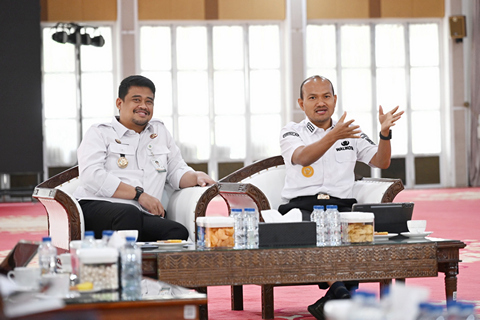 Gubsu_TerimaAudiensi_Walikota_TjgBalai_4_jpg.jpg
