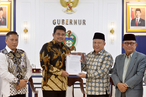 Bobby Nasution Terima Hasil Seleksi 15 Besar Calon Komisioner KI Sumut, Segera Diajukan ke DPRD