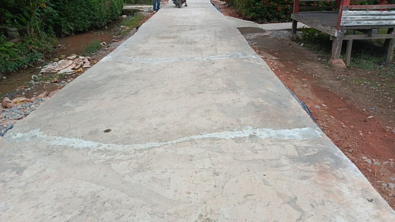 Baru Selesai Dikerjakan, Proyek di Desa Negerilama Seberang Sudah Retak 