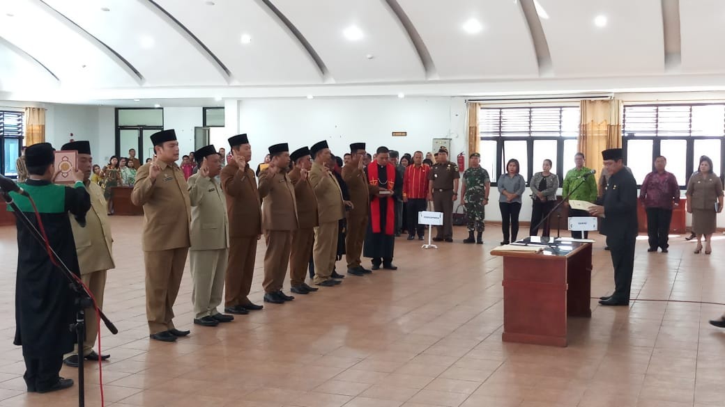  Bupati Lantik  8 Pejabat Tinggi Pratama di Lingkup Pemkab Karo