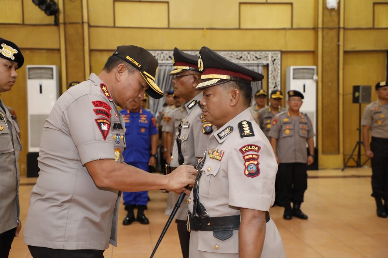Kapolda Sumut Irjen Pol Drs Martuani Sormin Siregar Pimpin Sertijab Kabid Dokkes Polda Sumut