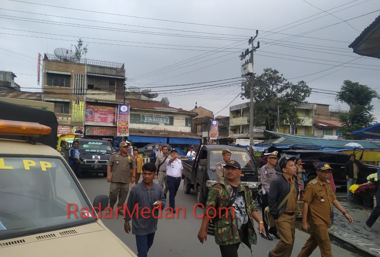 Dishub Tertibkan Pedagang dan Parkir Liar di Kabanjahe