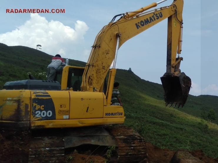 Pemkab Samosir Gesa Pembangunan Jalan Daerah Terisolir