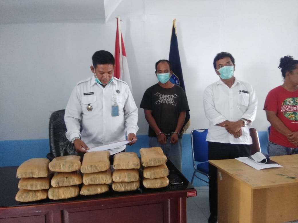 Bebas Asimiliasi, BNNK Karo Amankan Residivis dan Barangbukti 15 Kilogram Ganja