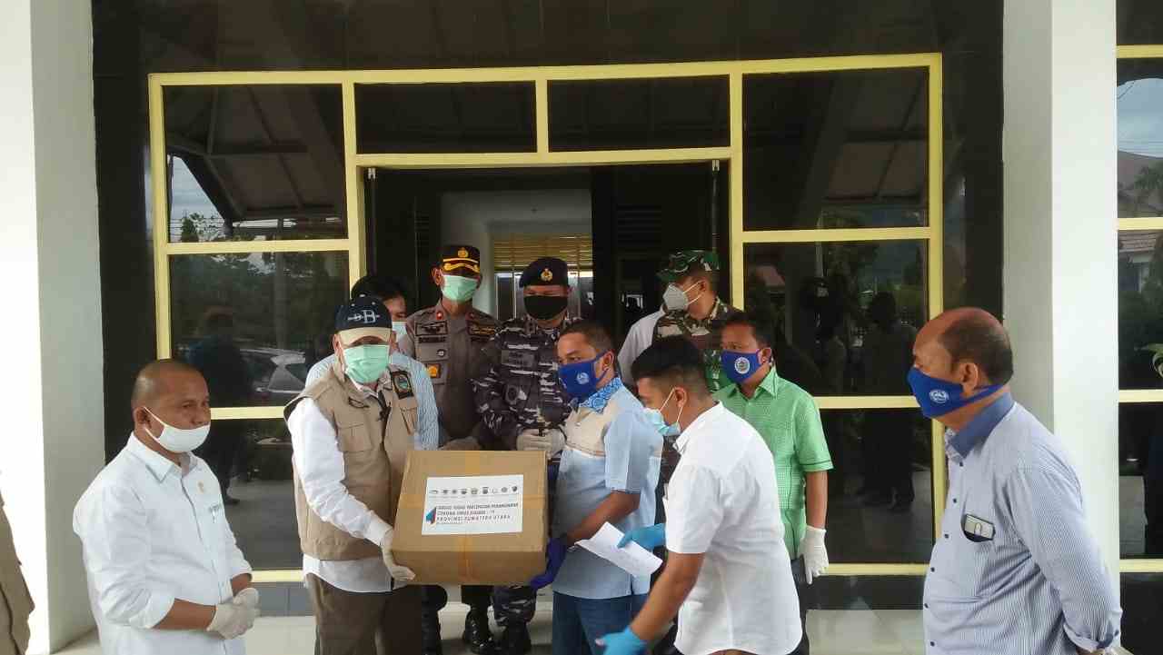 Pemkab Tapteng Terima Bantuan Sembako dari Gugus Tugas Provinsi Sumut
