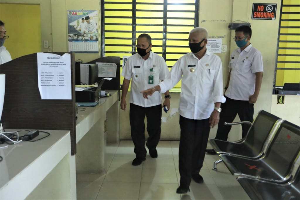 Sidak Ke Kantor Disdukcapil Asahan , Bupati Asahan : Stok KTP Masih Aman