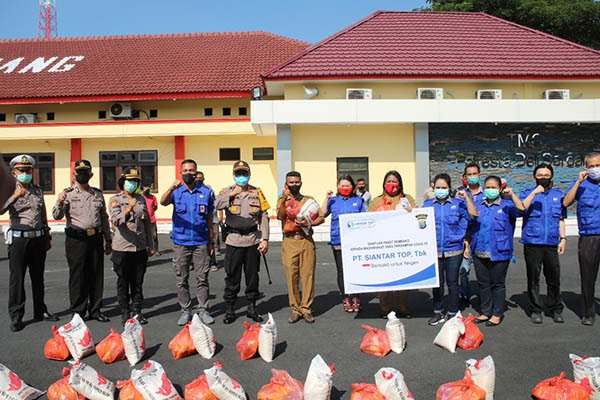 PT ST Berikan Bantuan 1500 Paket Sembako kepada Warga Terdampak Covid-19 