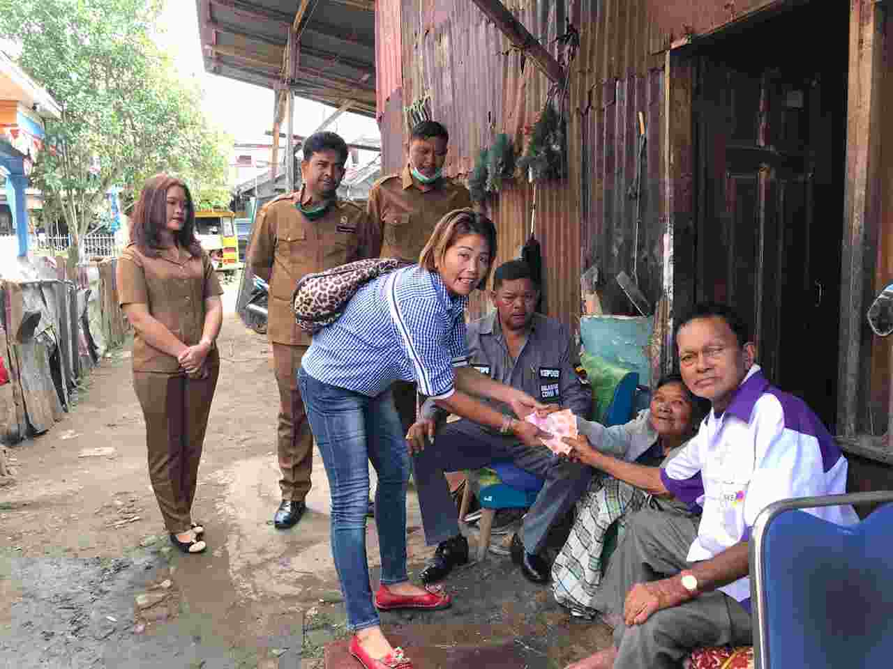 Terdaftar Penerima BST Ketua PKK Desa Sukanalu Serahkan Pada Warga yang Lebih Layak