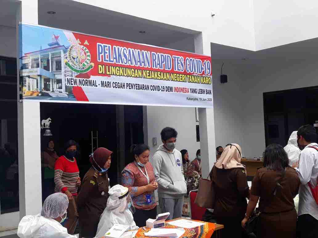 65 Pegawai Kejari Karo Dirapid Tes, Hasilnya  Non-Reaktif Covid-19