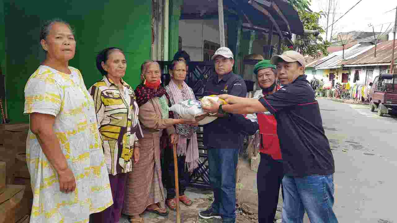 HUT Perdana PJTK Bagikan 200 Paket Sembako, Wadah Lokal Era Milenial Menuju Jurnalistik Handal
