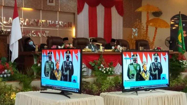 Bupati dan Wabup Bersama DPRD Langkat Dengarkan Pidato Presiden Jelang HUT RI