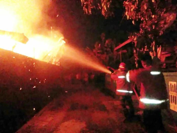 Pabrik Kerupuk di Binjai Timur Hangus Dilalap Si Jago Merah