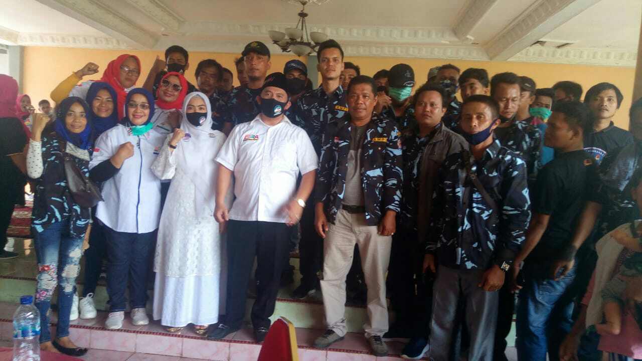 Ribuan Masyarakat Labuhanbatu Antar Paslon ERA Ke KPUD