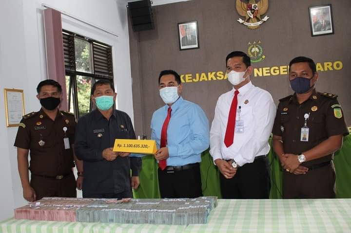 Kejari Karo Serahkan Rp 1,1 Miliar Lebih dari Hasil MoU dengan Pemerintah Daerah Karo