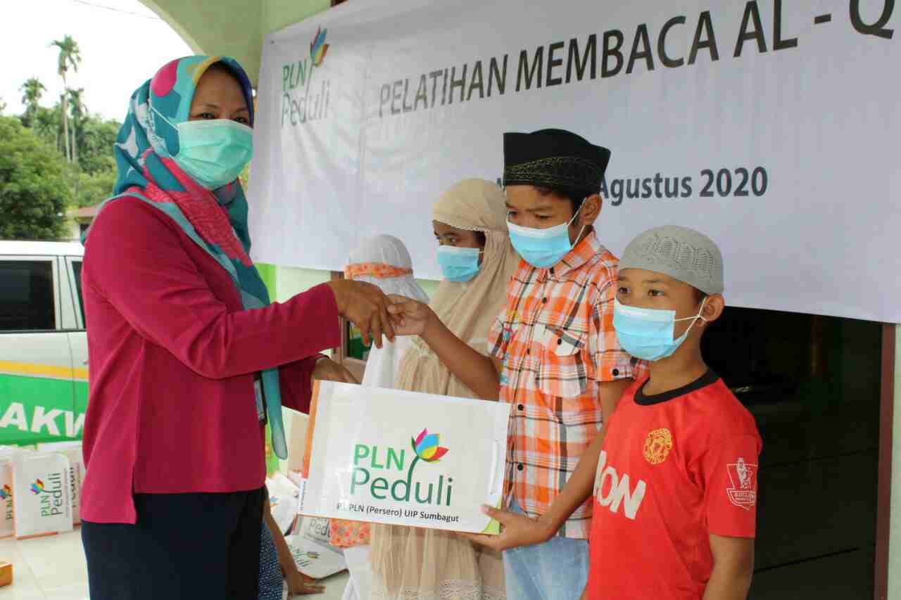 Hadirkan PT PLN UIP Sumbagut, BMH Santuni Santri Quran Pancur Batu