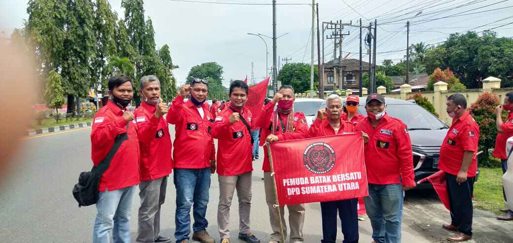 Massa Pemuda Batak Bersatu (PBB) Sambut Kedatangan DPP di Sumut