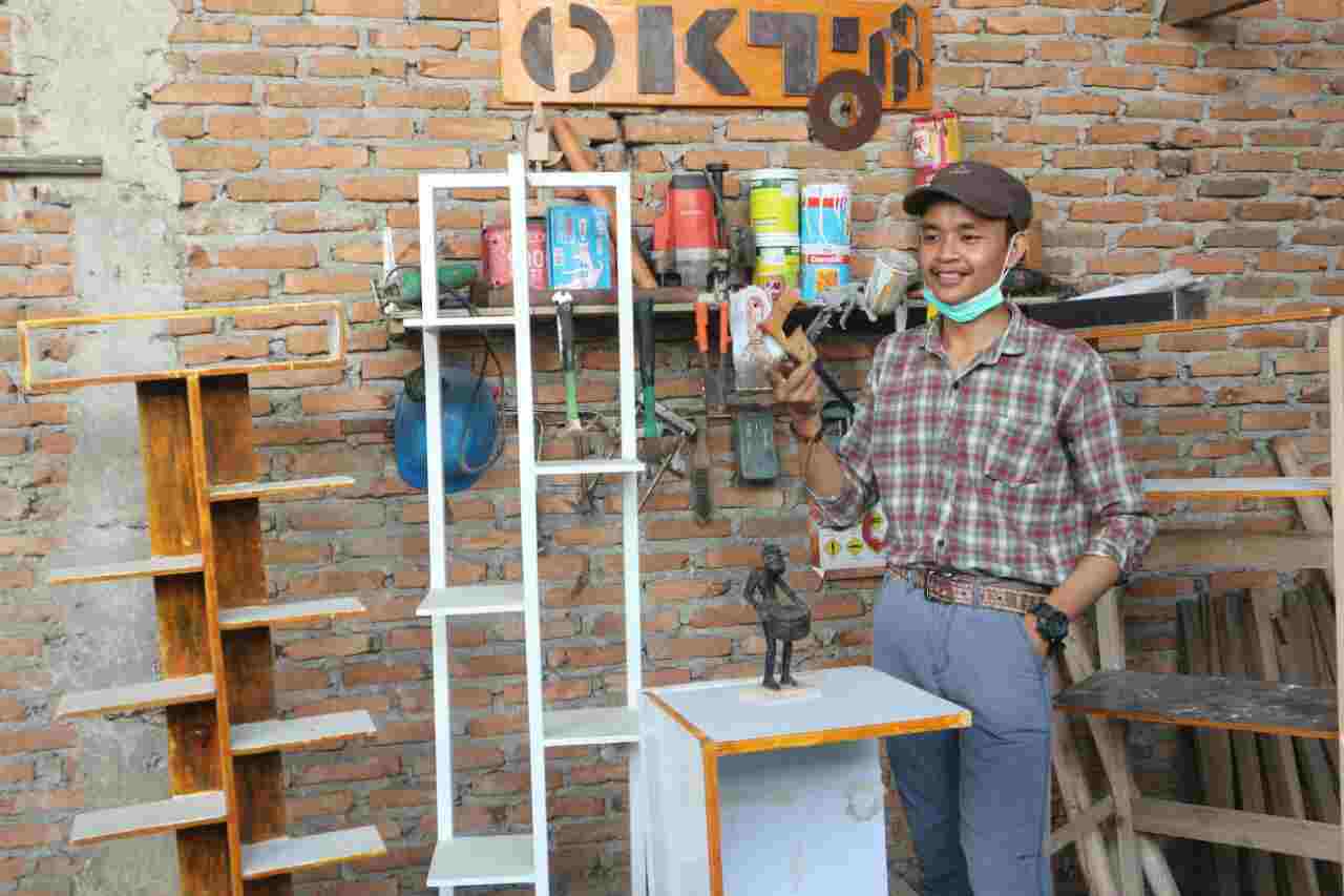 Kreativitas Mahasiswa Asal Pakpak Bharat, Olah Sampah Proyek Jadi Omzet Jutaan Rupiah