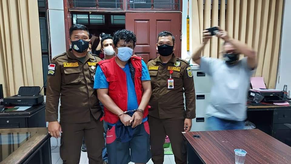 Tim Intelijen Kejaksaan Tangkap DPO Kejari Belawan Di Singkil