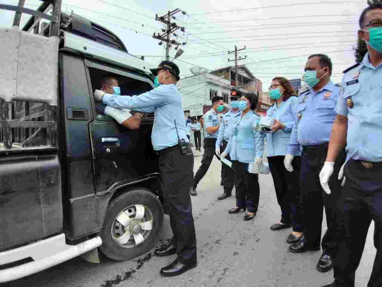 Sambut Hari Karya Dharma Dhika 2020, Rutan Kabanjahe Bagikan Masker dan Vitamin C