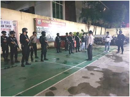 Ciptakan Rasa Aman dan Kondusif, Brimob Polda Sumut Bersama Polsek Medan Timur Patroli Dialogis