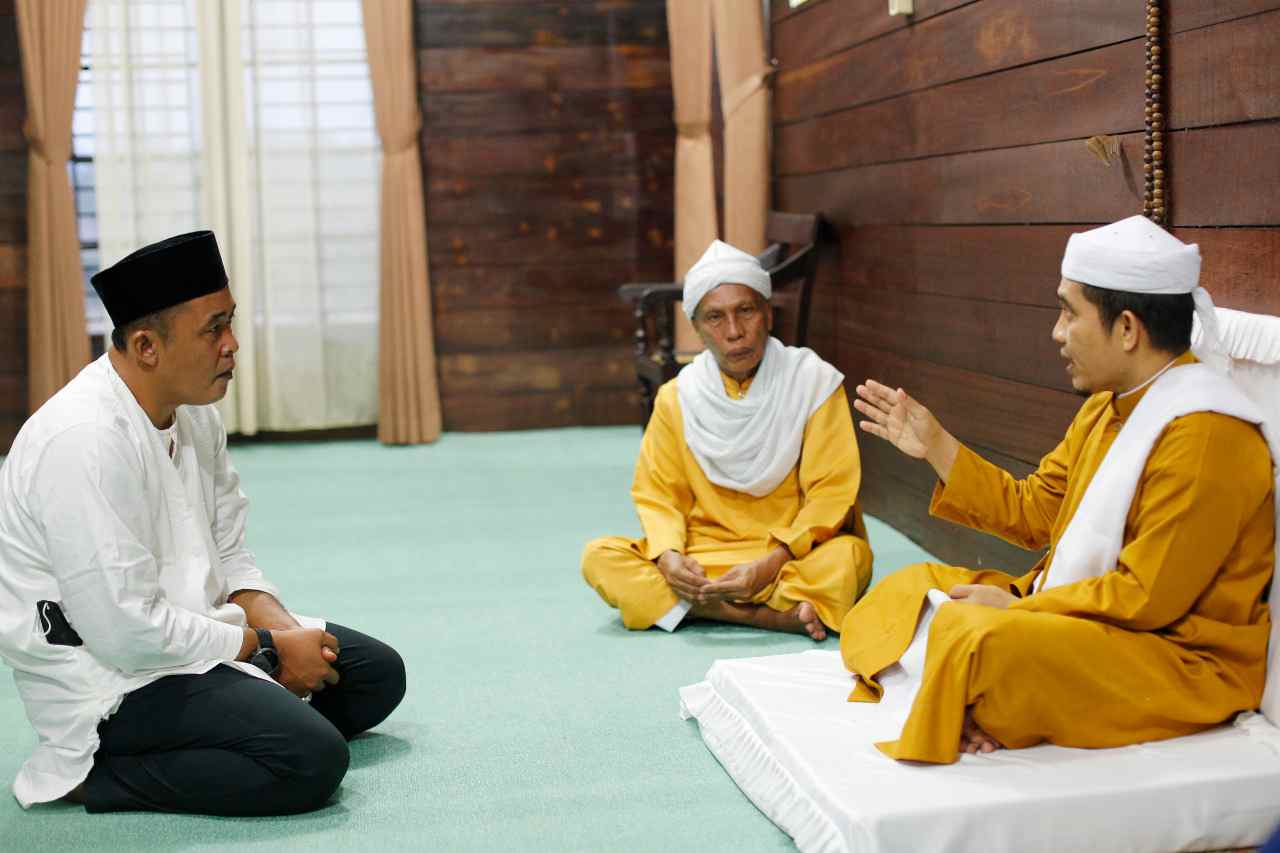 Bertemu Tuan Guru Babussalam, Aulia Rachman Minta Masukan dan Nasihat