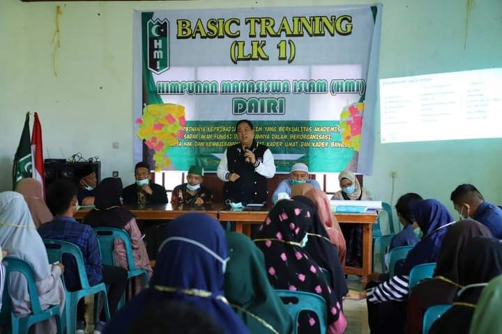Menjadi Narasumber, Bupati Dairi Beri Semangat dan Motivasi Bagi Peserta Basic Training HMI Dairi